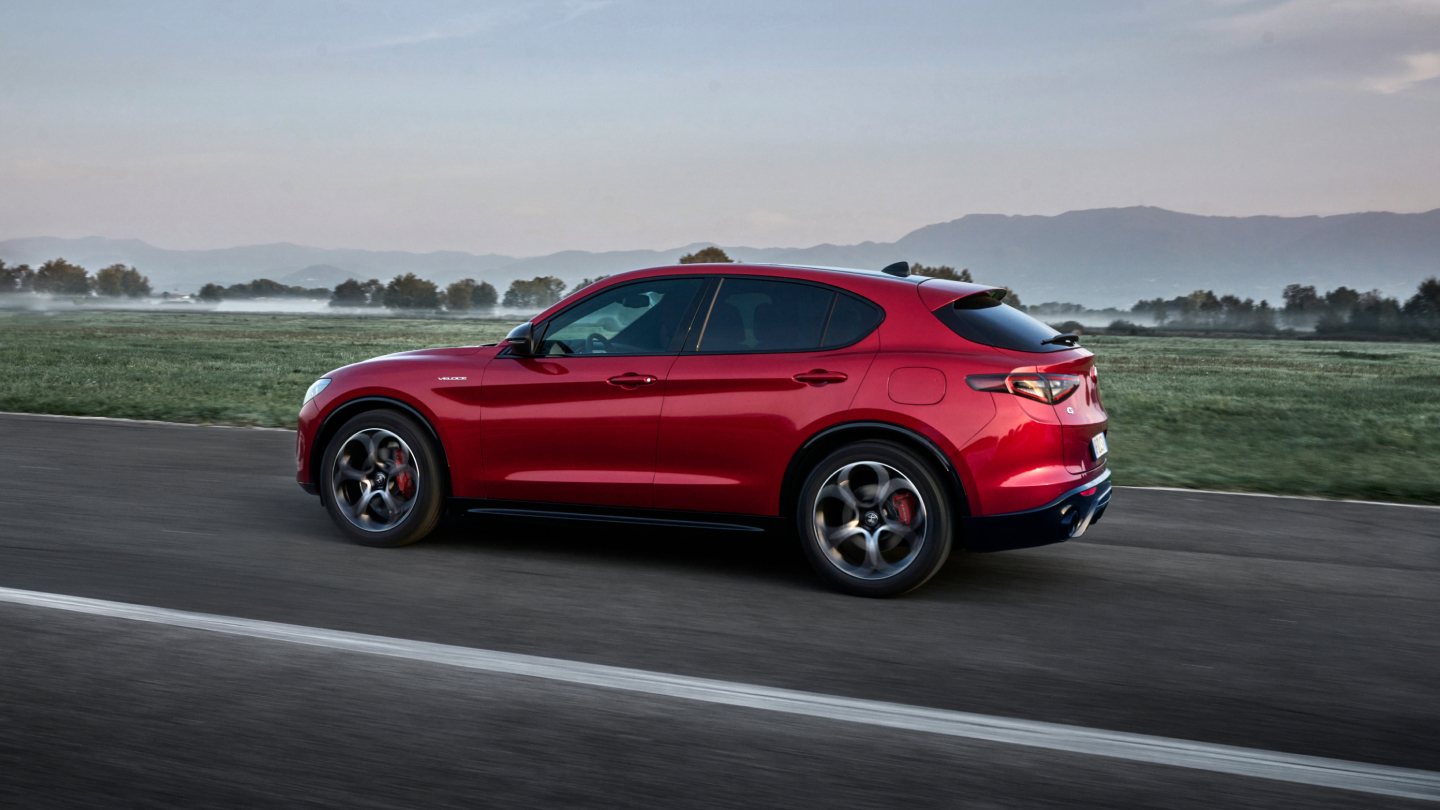 DEN ALFA ROMEO STELVIO VELOCE