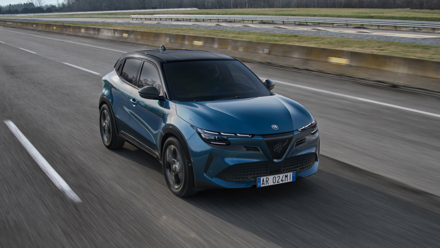 DER ALFA ROMEO JUNIOR IBRIDA IM BUSINESS-LEASING