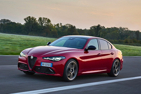 DIE ALFA ROMEO GIULIA VELOCE AB 399,- € MTL. INKL. RUNDUM-SORGLOS-PAKET LEASEN