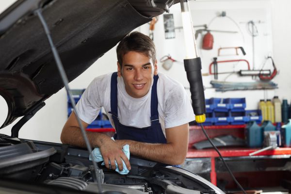 Mechaniker/innen Mechatroniker/innen Gesucht