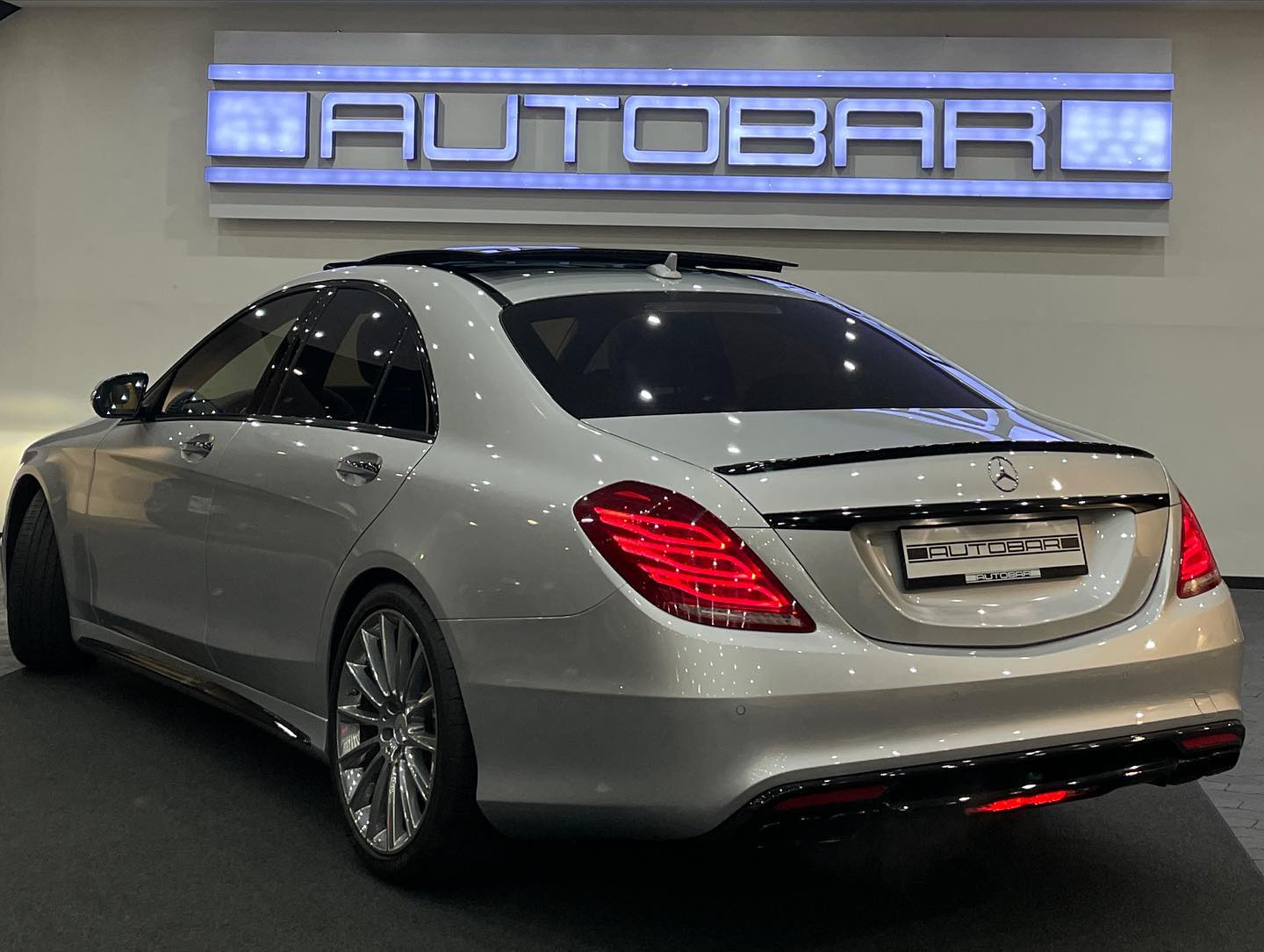 AUTOBAR GmbH | Exklusive Fahrzeuge kaufen Krefeld Düsseldorf