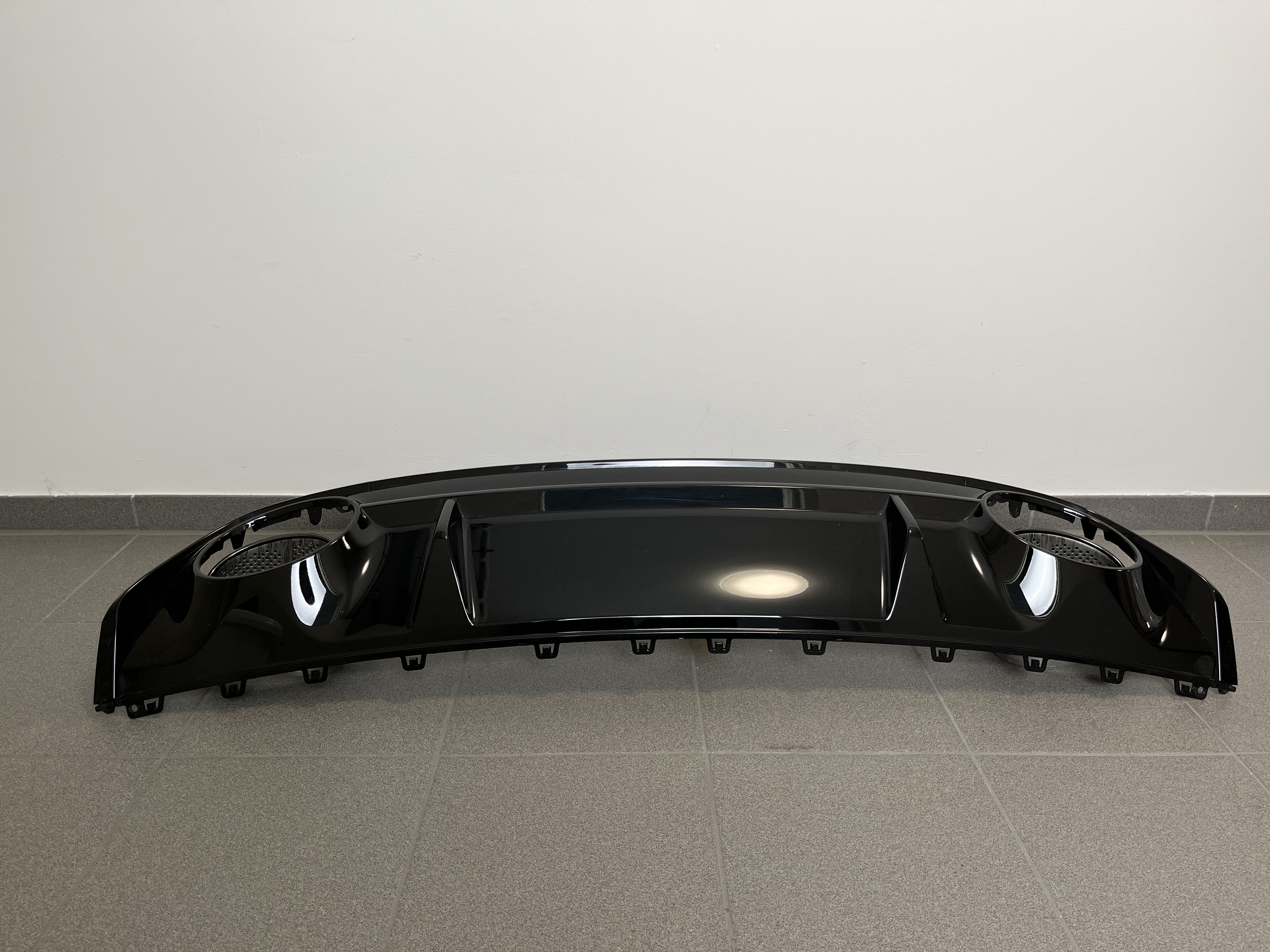 Audi RS3 8YA original Heckdiffusor 8Y0 807 521 inkl. Endrohrblenden 8Y0 253 824A